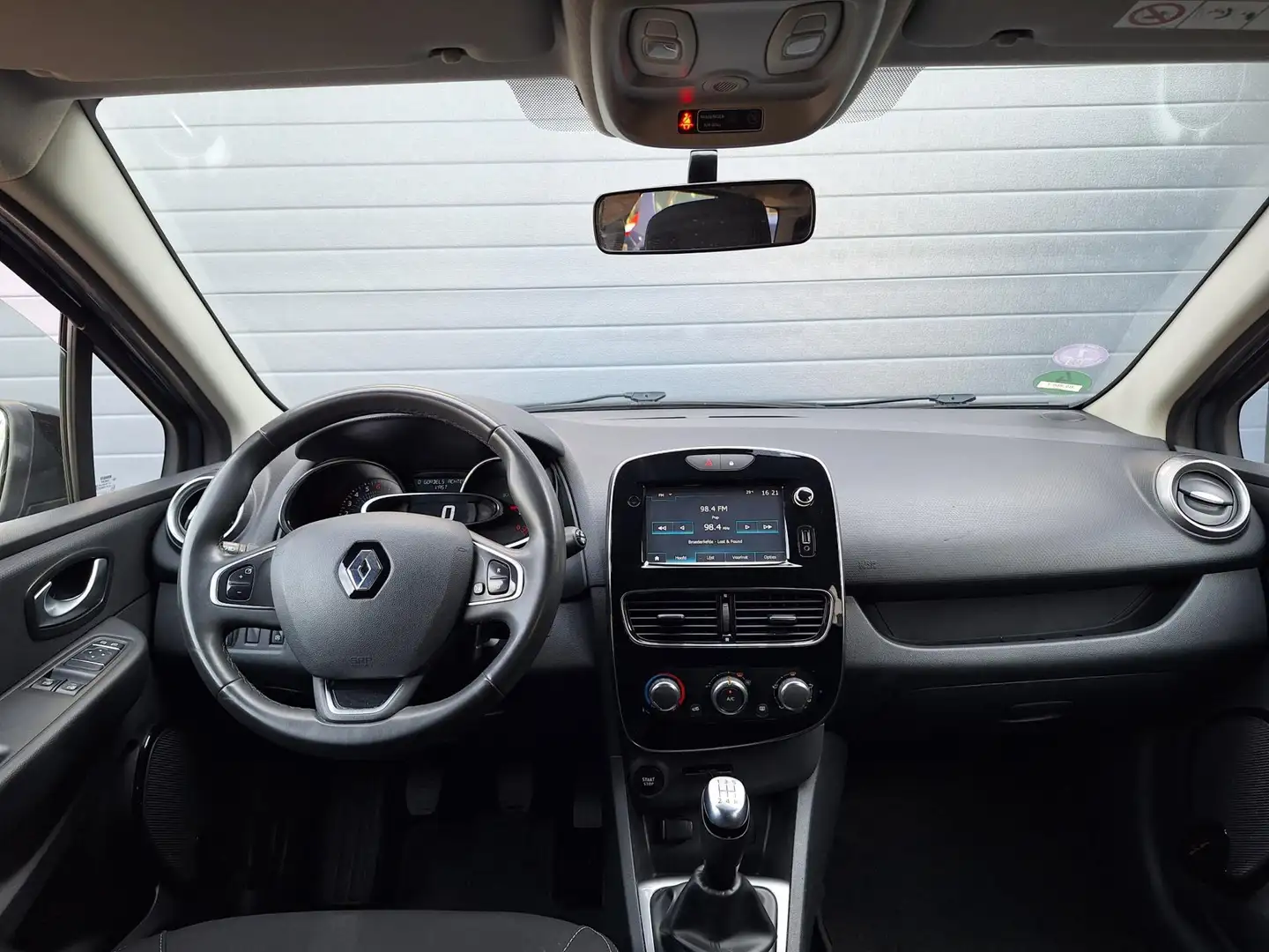 Renault Clio Estate | 0.9 TCe Limited | Airco | Leuke kilometer Grijs - 2