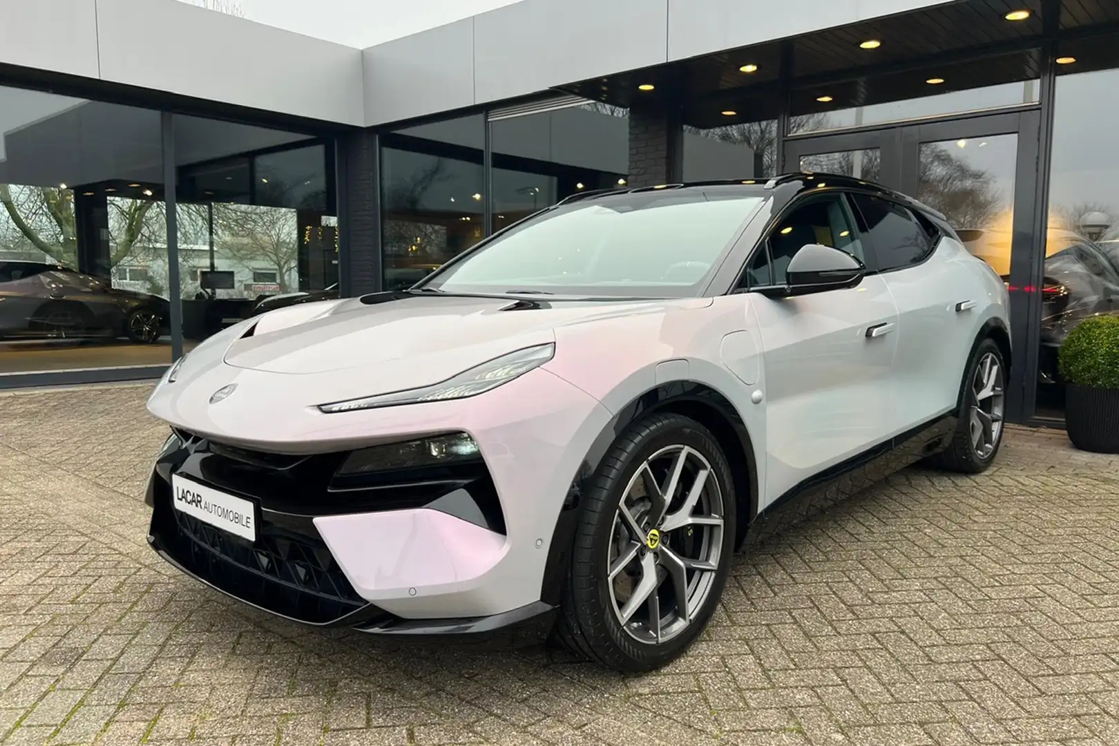 Lotus Eletre EDS 450 S 4WD 112 kWh I 126k NP I 5 j Gar. Grau - 2