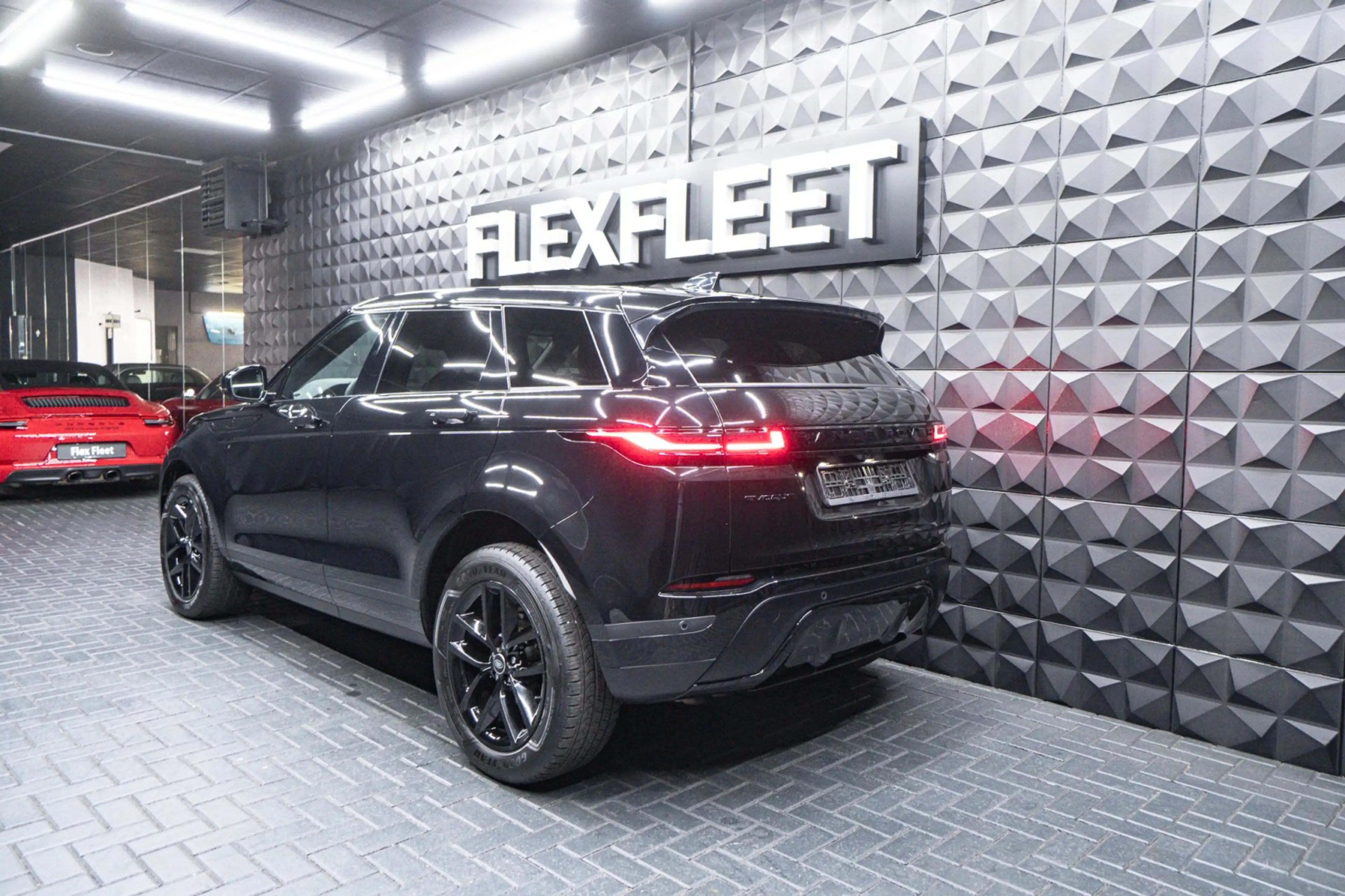 Land Rover Range Rover Evoque D165 Mild-Hybrid S 2.0 — photo 5