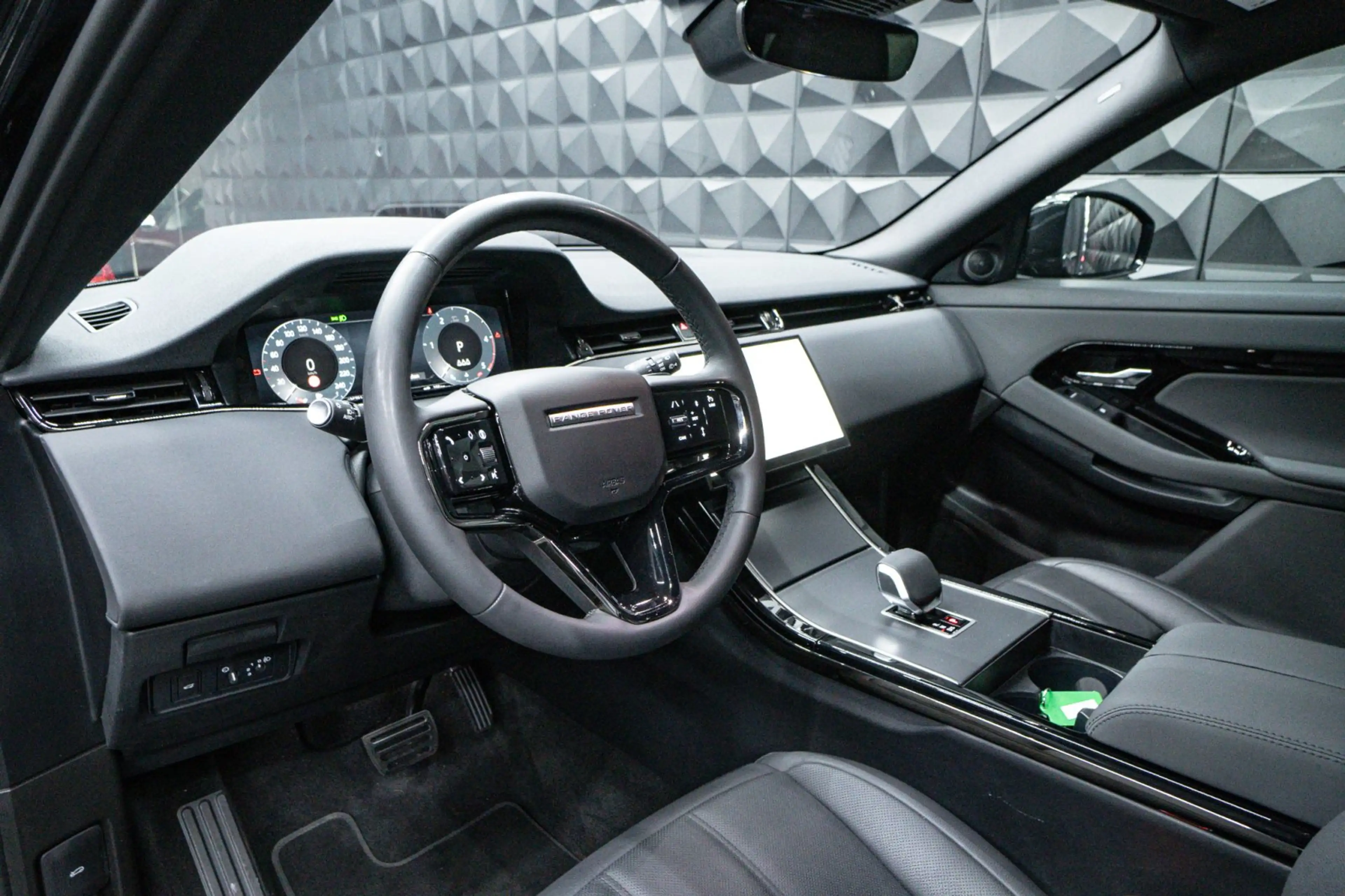 Land Rover Range Rover Evoque D165 Mild-Hybrid S 2.0 — photo 15