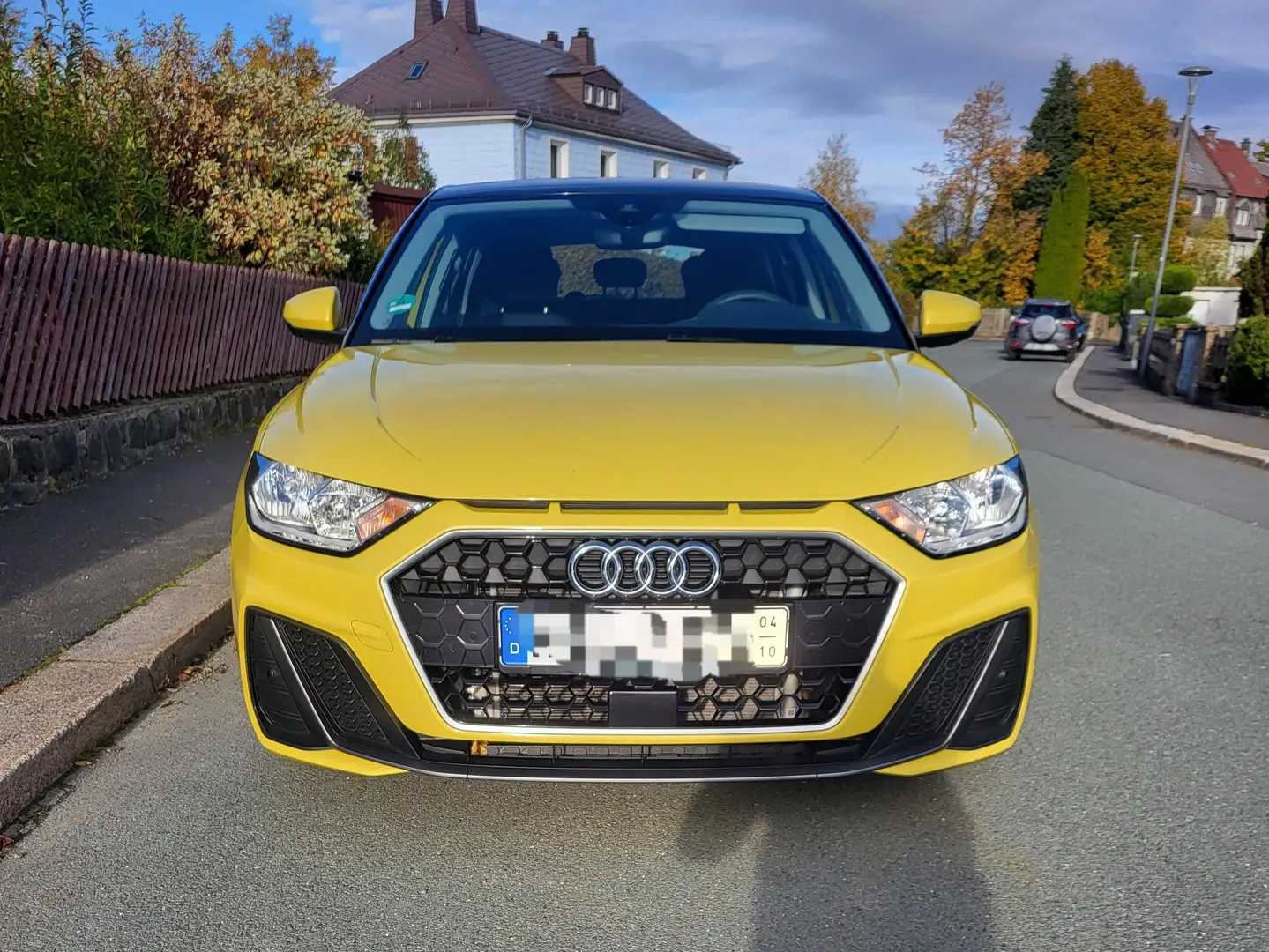 Audi A1 A1 30 TFSI SportbackS line Желтый - 1