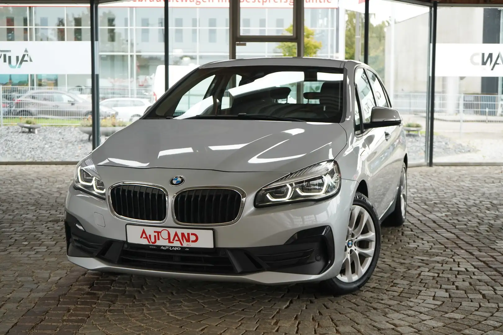 BMW 225 XE LED Navi Keyless Tempomat Sitzheizung PDC Grau - 2