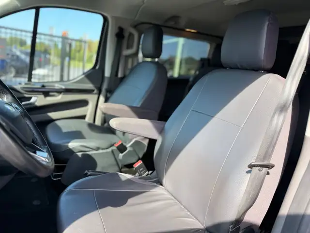 Ford Transit Custom view 9