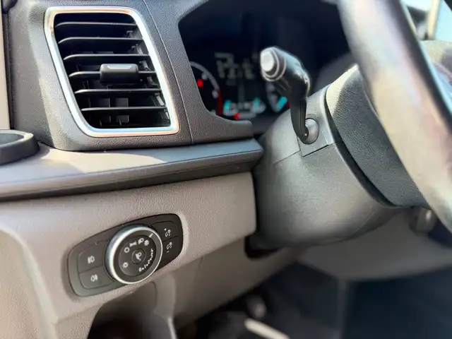 Ford Transit Custom view 15