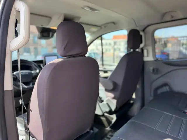 Ford Transit Custom view 13