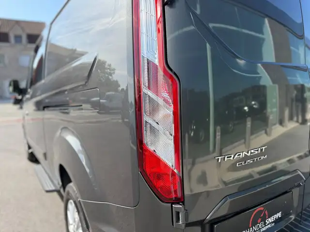 Ford Transit Custom view 8