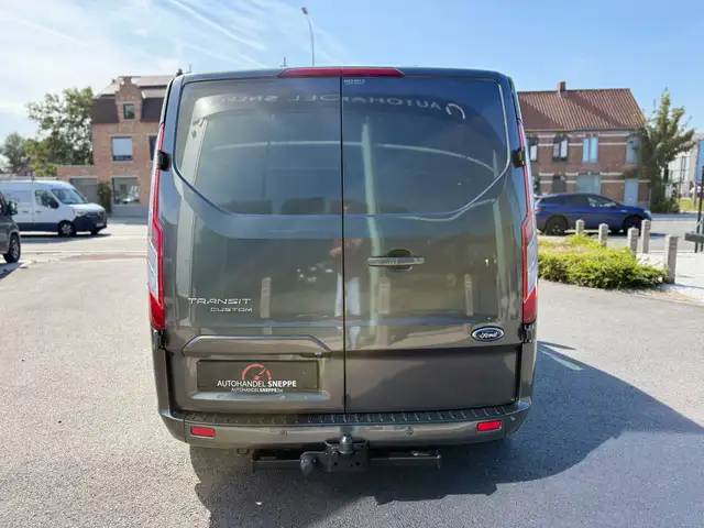 Ford Transit Custom view 5