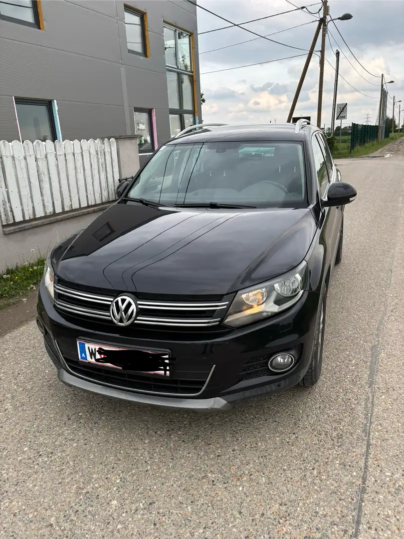 Volkswagen Tiguan 2,0 TDI Sky BMT DPF Schwarz - 2