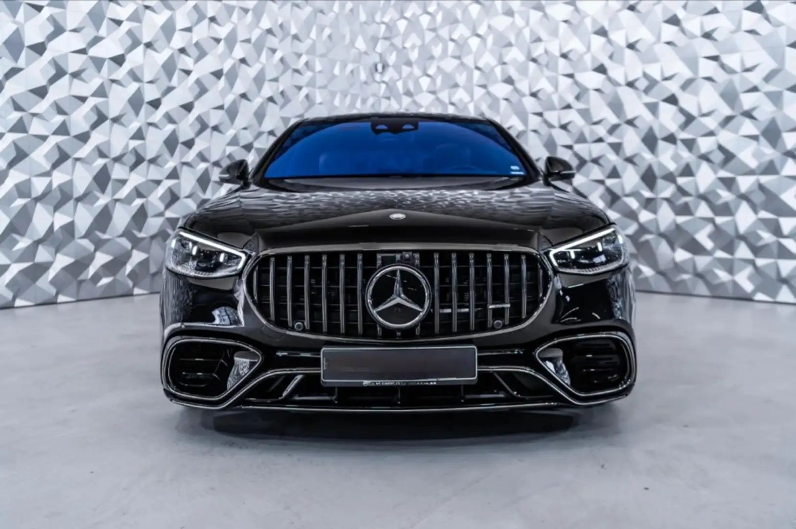 Mercedes-Benz S 63 AMG E Performance Zwart - 2