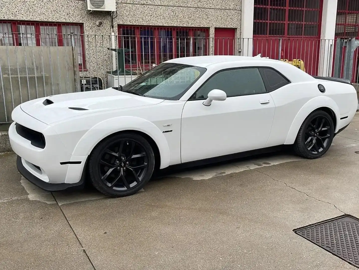 Ford Mustang Dodge Challenger WIDEBODY 5.7 V8 HEMI 250cv autom. Bianco - 2