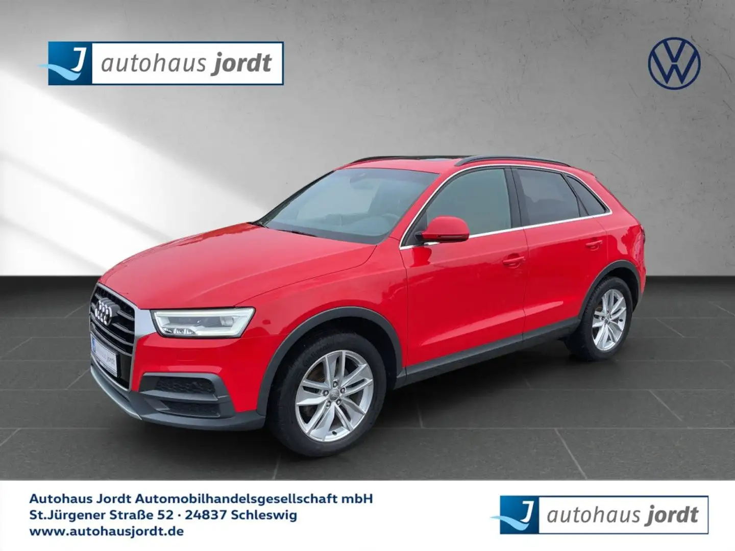 Audi Q3 2.0 TDI DPF design s-tronic quattro AHK EPH RFK Rouge - 1