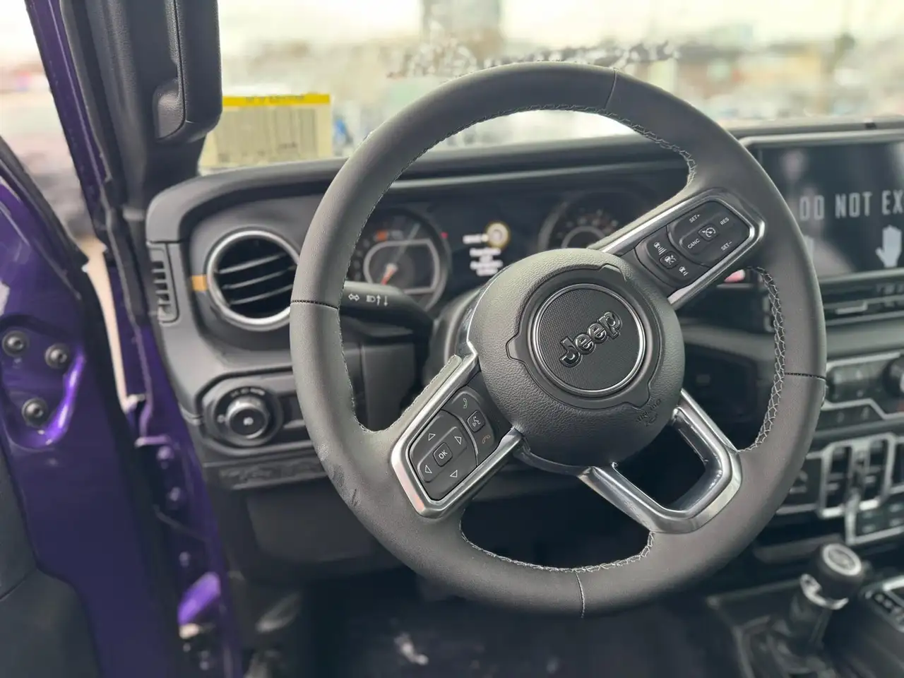 Jeep Wrangler снимка Jeep Wrangler
