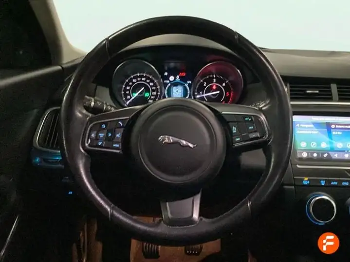 Jaguar E-Pace 2019, foto 14
