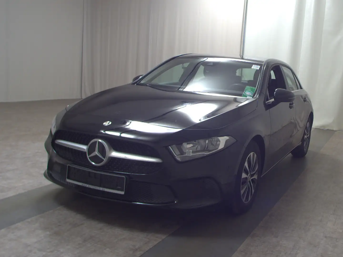 Mercedes-Benz A 200 d Navi SHZ  Park-Assist Schwarz - 2