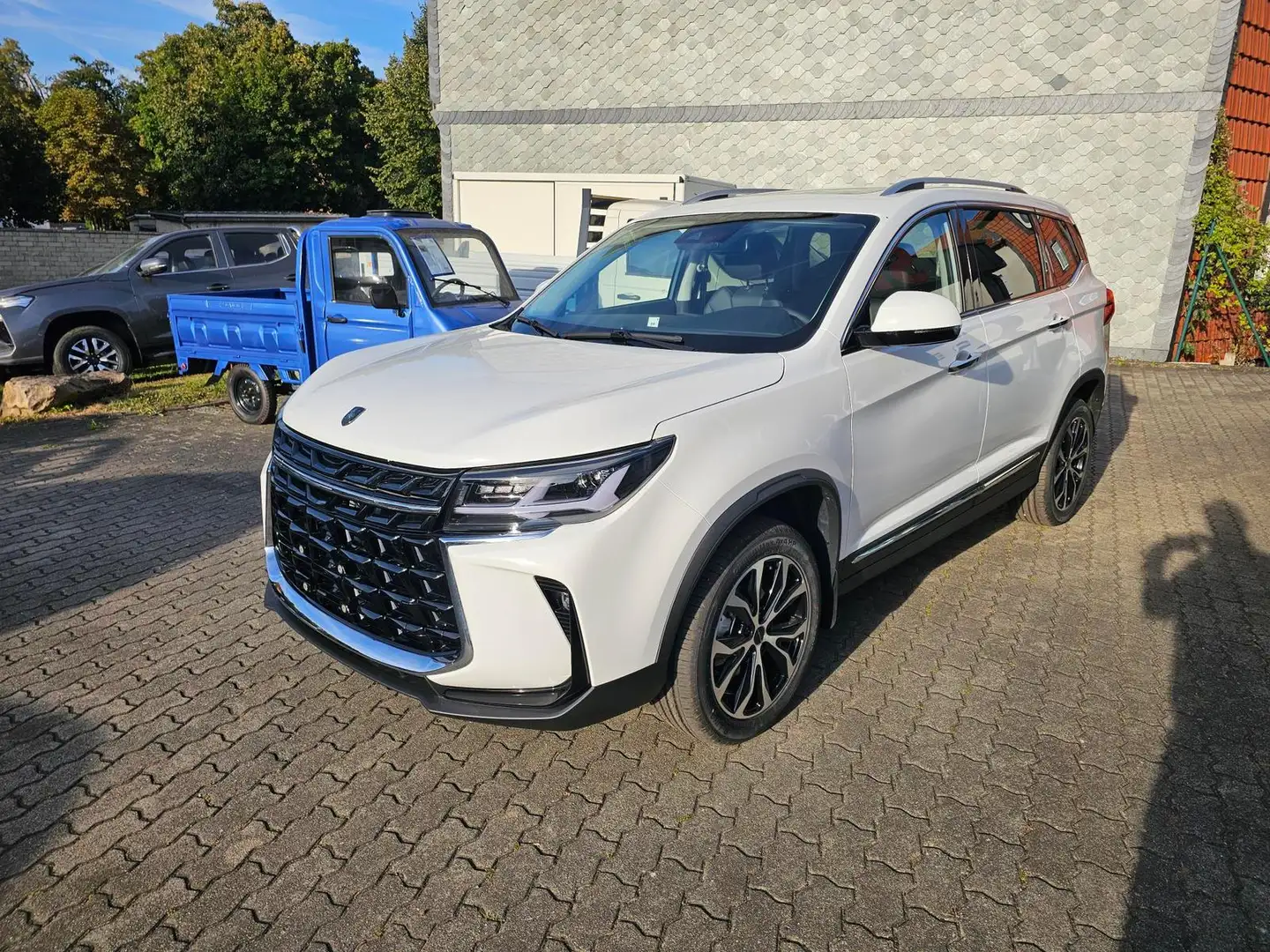 DFSK Forthing 3 1.5 TGDI 7DCT EXCLUSIV+LEDER+PANORAMA Weiß - 2