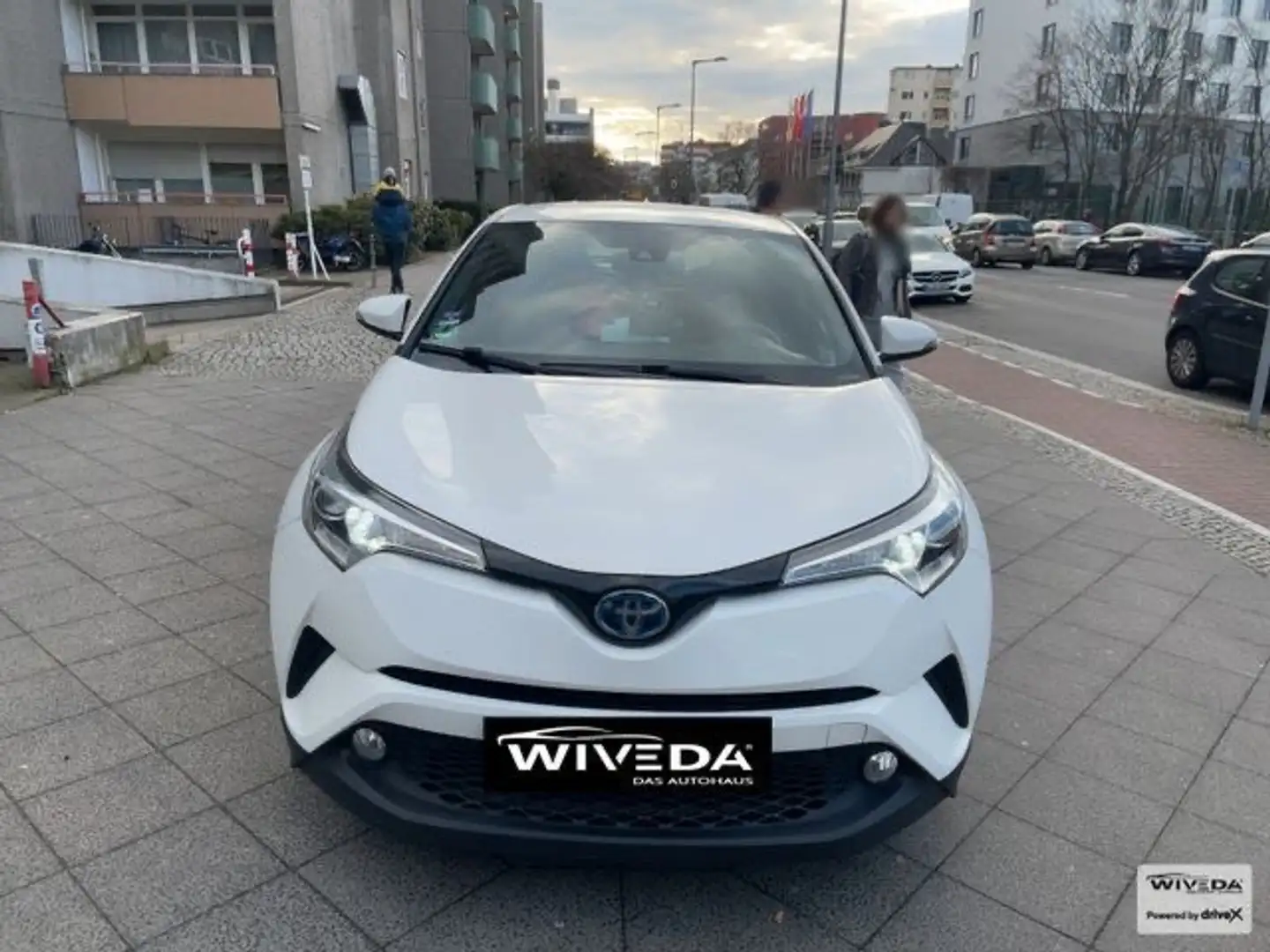 Toyota C-HR Hybrid Lounge Weiß - 1