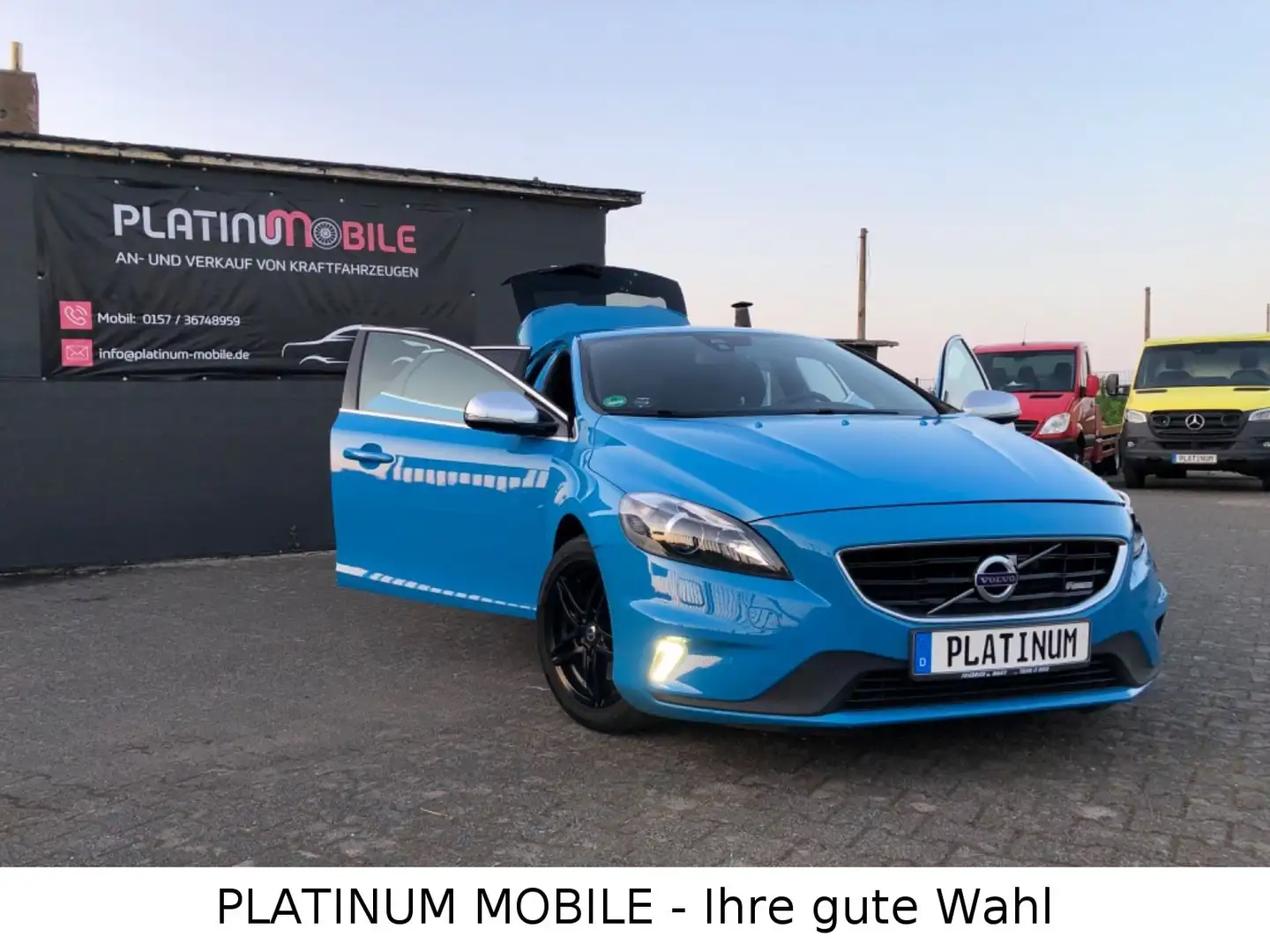 Volvo V40 *R-Design* 1.6 L + 200PS *Rebel BLUE* Kamera Blau - 2