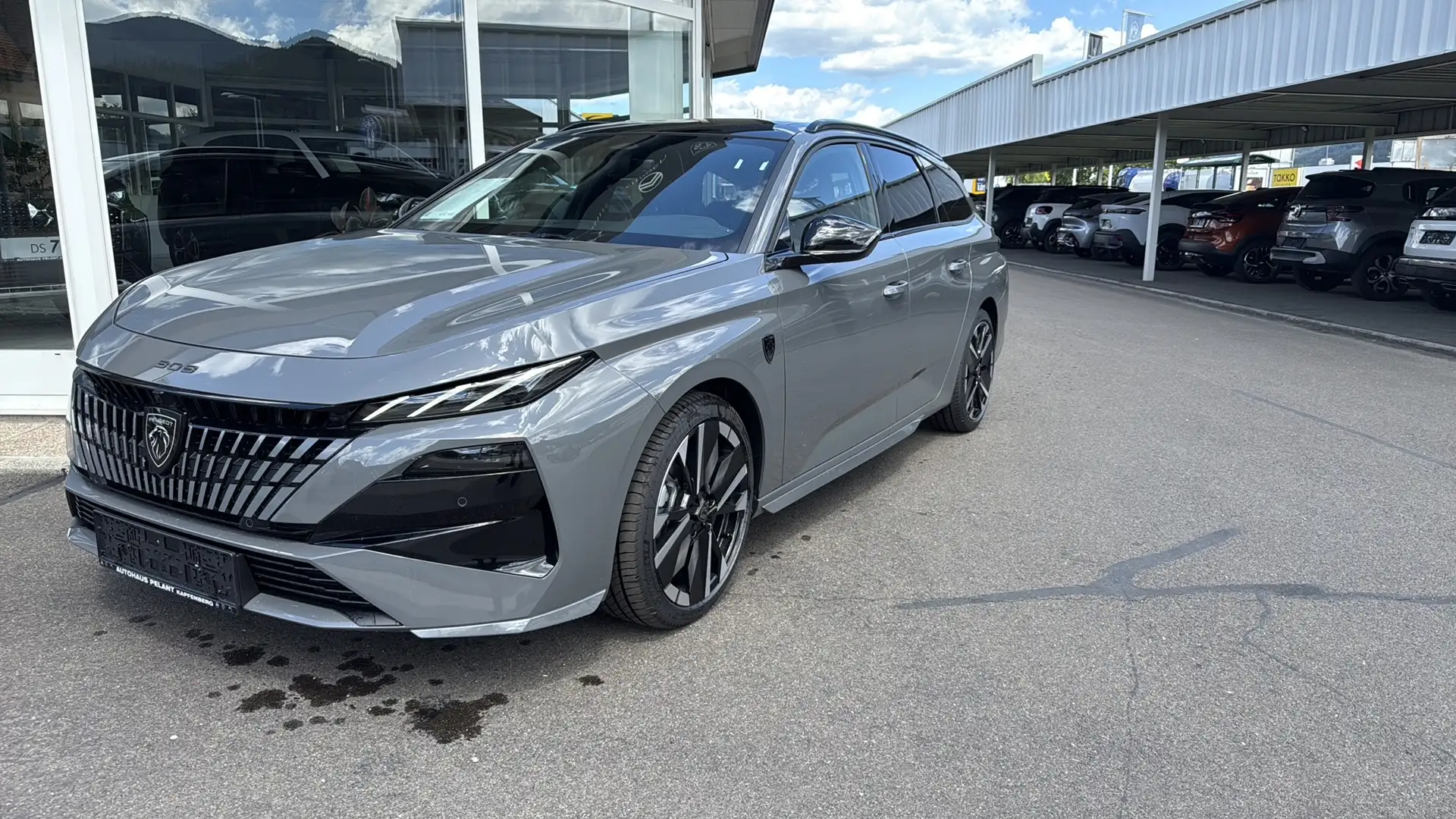 Peugeot 308 Hybrid 145 GT Exclusive Grau - 2