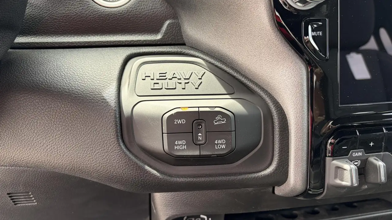 RAM 2500 снимка RAM 2500