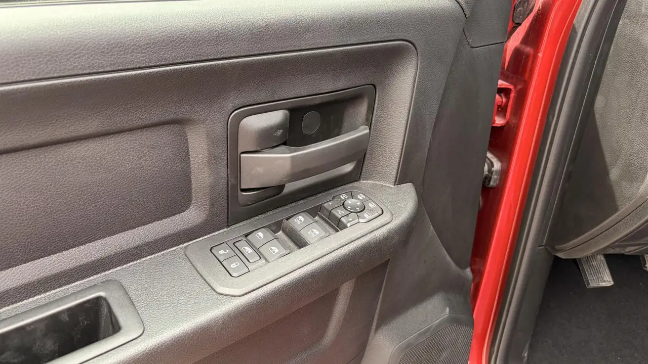 RAM 2500 снимка RAM 2500