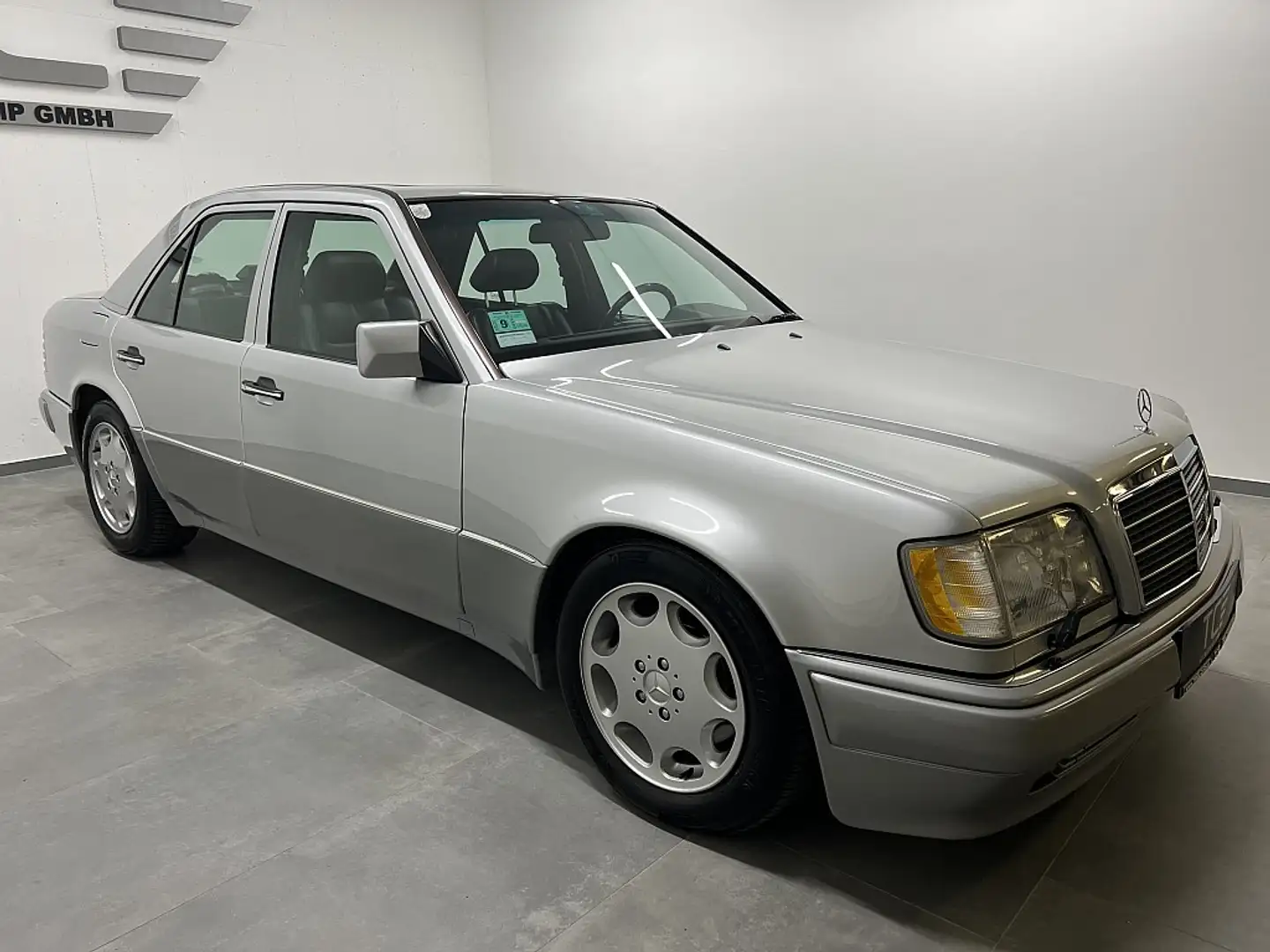 Mercedes-Benz E 500 Aut.Schiebedach, Leder, 1 Besitz, Wertanlage,.. Argento - 2