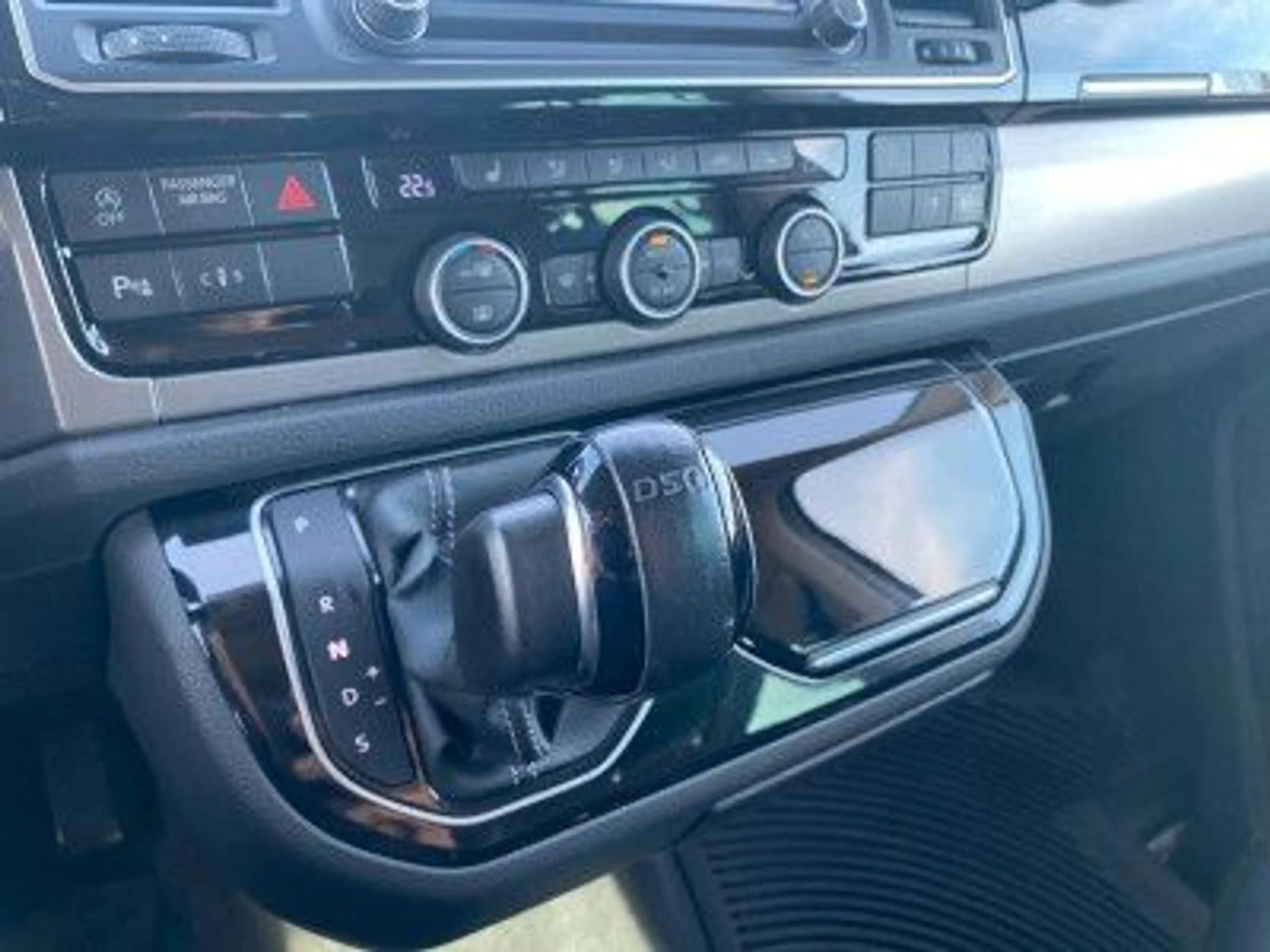 Volkswagen LT Transporter Multivan 4Motion Generation Six/Expo — photo 11