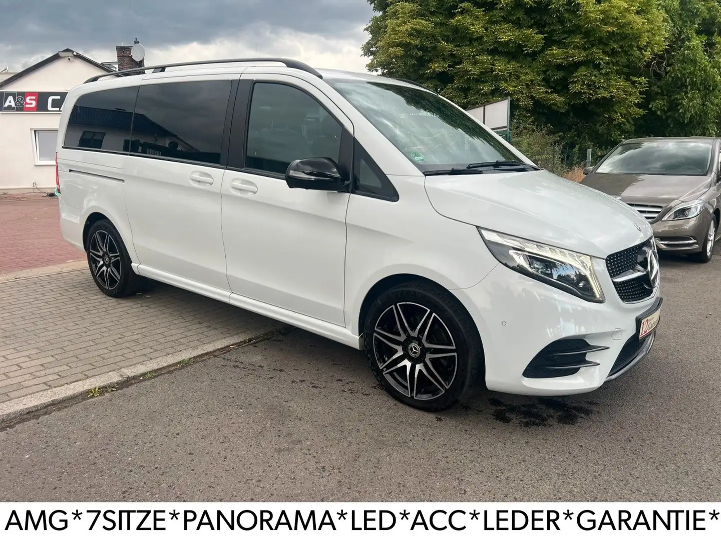Mercedes-Benz V 300 V300*4 MATIC*AMG-Line*PANORAMA*7 SITZER*AHK*LED* Wit - 1
