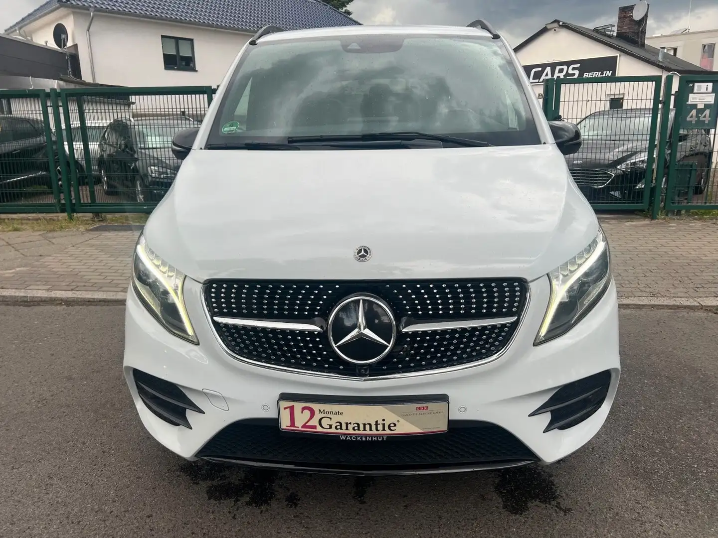Mercedes-Benz V 300 V300*4 MATIC*AMG-Line*PANORAMA*7 SITZER*AHK*LED* Wit - 2