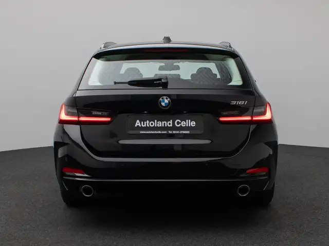 BMW 3 Series view 8