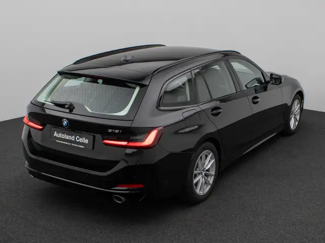 BMW 3 Series view 7