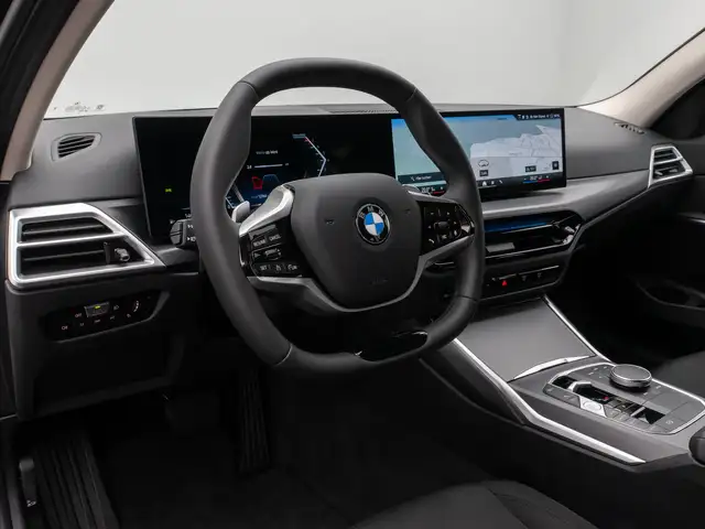BMW 3 Series view 20