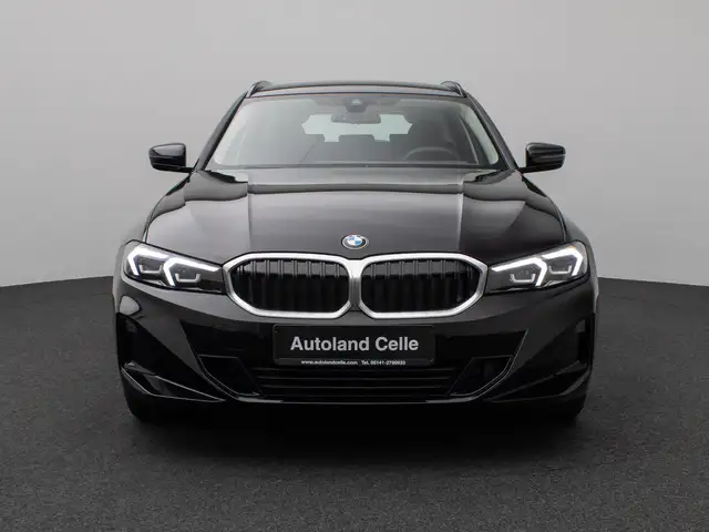 BMW 3 Series view 2