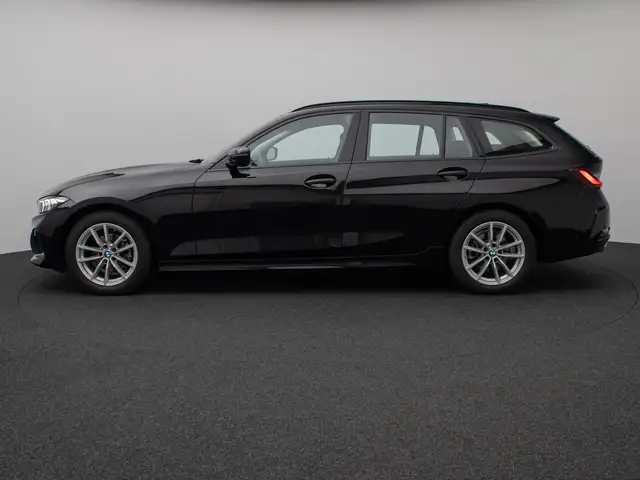 BMW 3 Series view 11