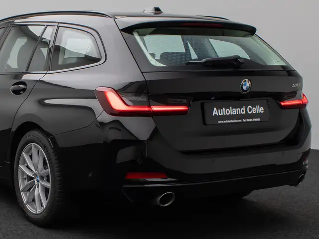 BMW 3 Series view 13