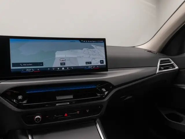 BMW 3 Series view 21