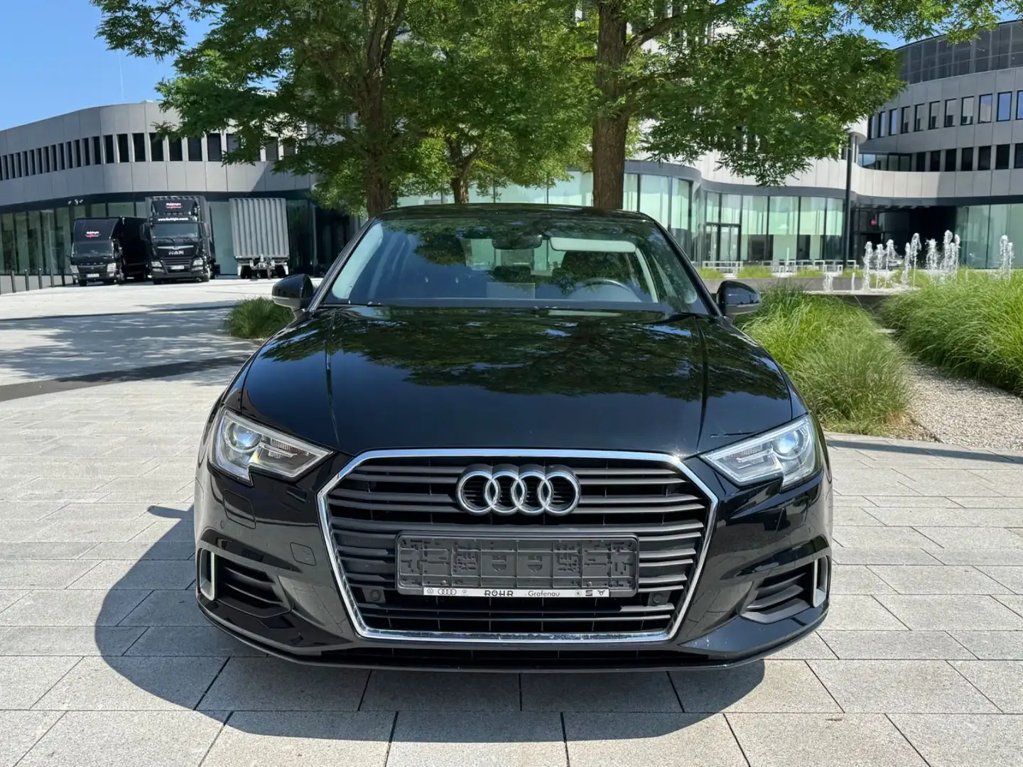 Audi A3 Limousine 35 TFSI Sport*NAVI*TEMPO*PDC*Klima Zwart - 2
