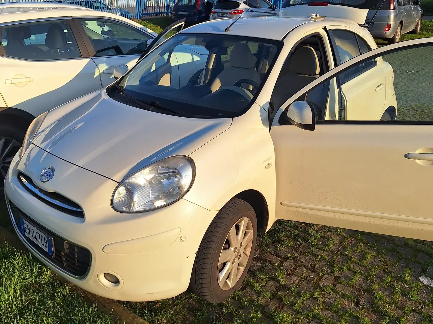 Nissan Micra Micra+IV+2010+5p+1.2+Tekna+eco+Gpl+80cv Bianco - 2