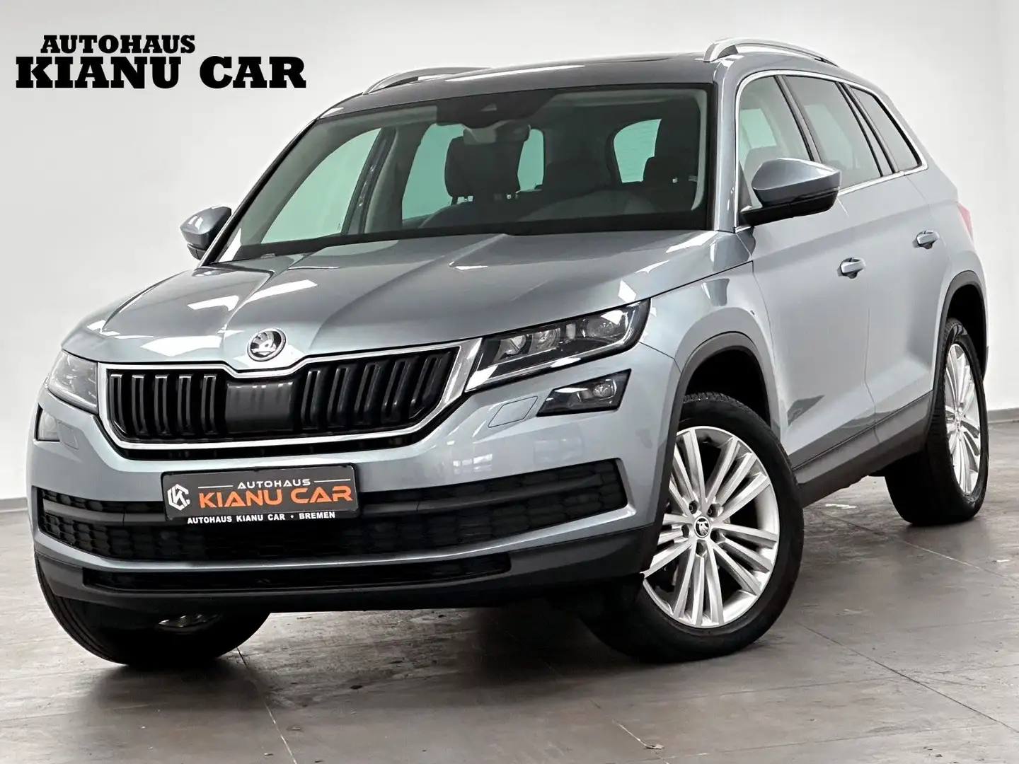 Skoda Kodiaq Style.7xSITZER.NAVI.PANO.AHK.KAM.ACC Gris - 1