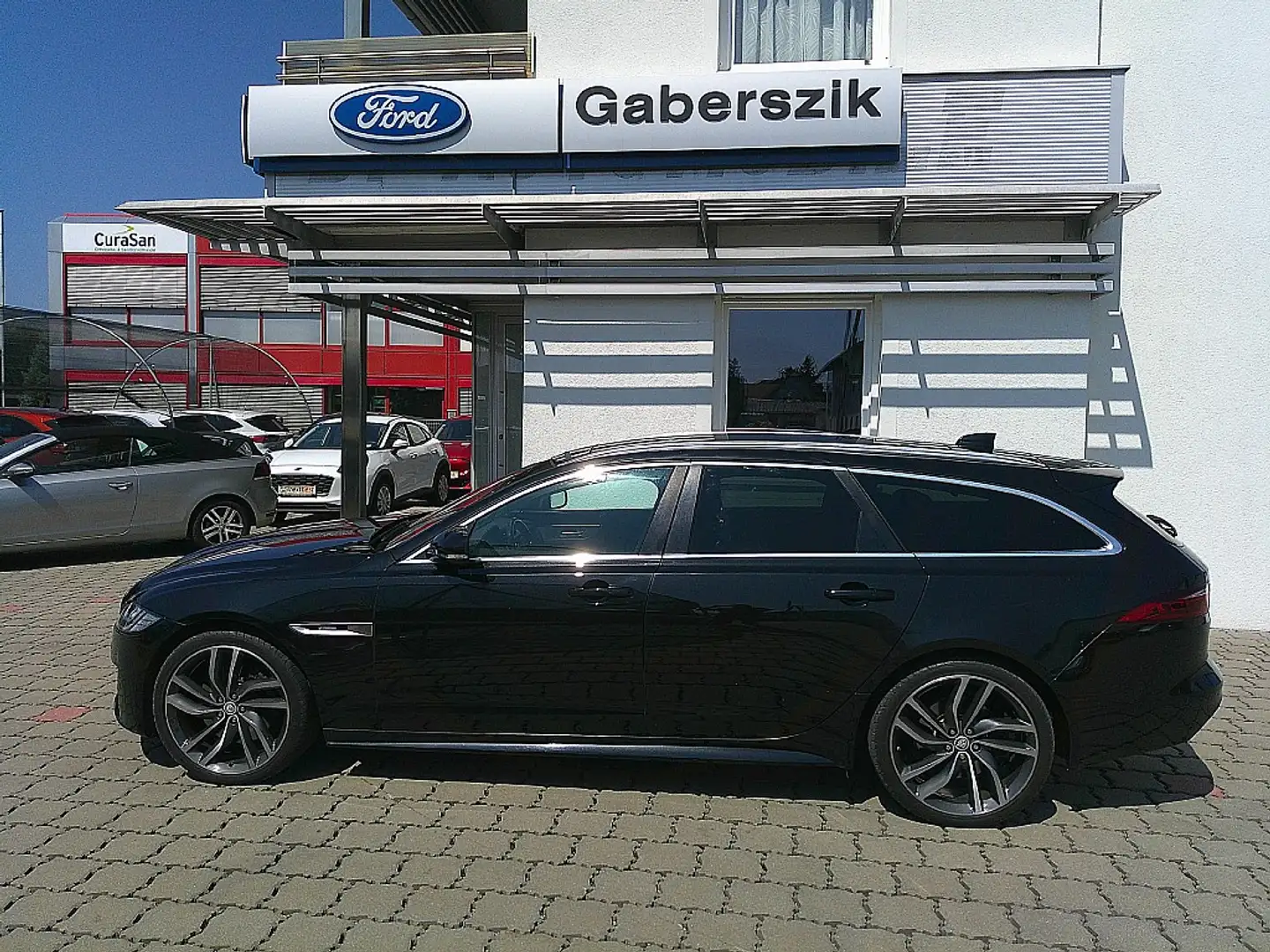 Jaguar XF Sportbrake 25d AWD R-Sport Aut. Schwarz - 2