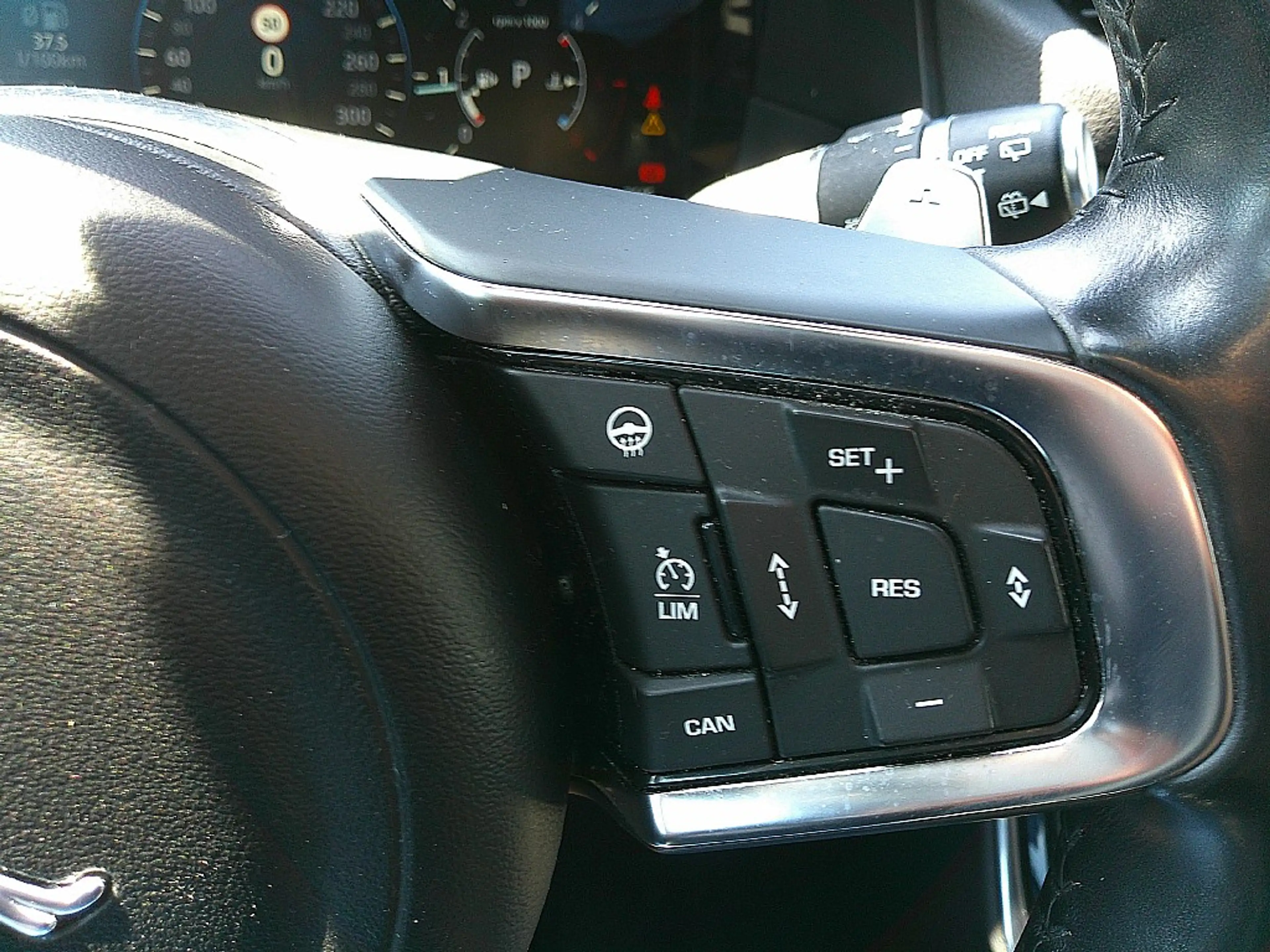 Jaguar XF Sportbrake 25d AWD R-Sport Aut. — photo 15