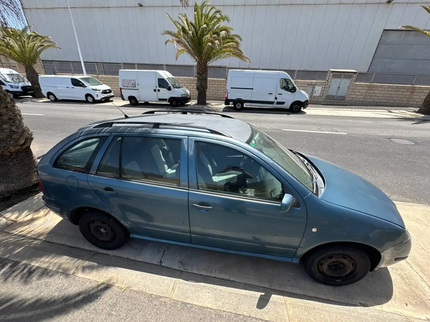 Skoda Fabia Fabia Combi 1.4 16v Comfort Comfort Azul - 1