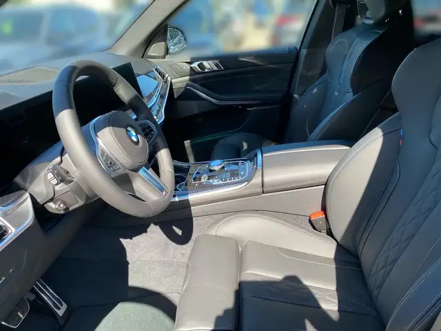 BMW X5 view 7