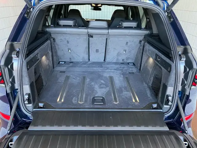 BMW X5 view 12