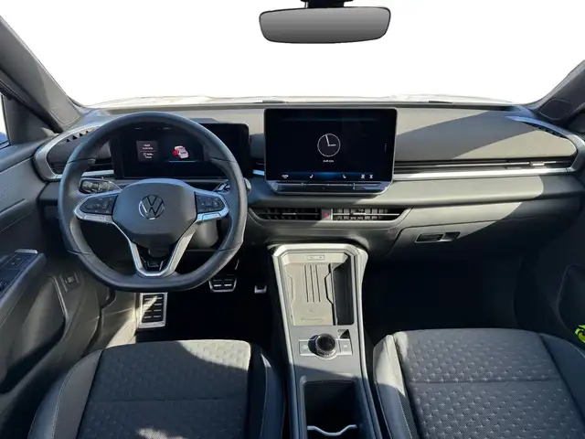 Volkswagen T-Roc view 8
