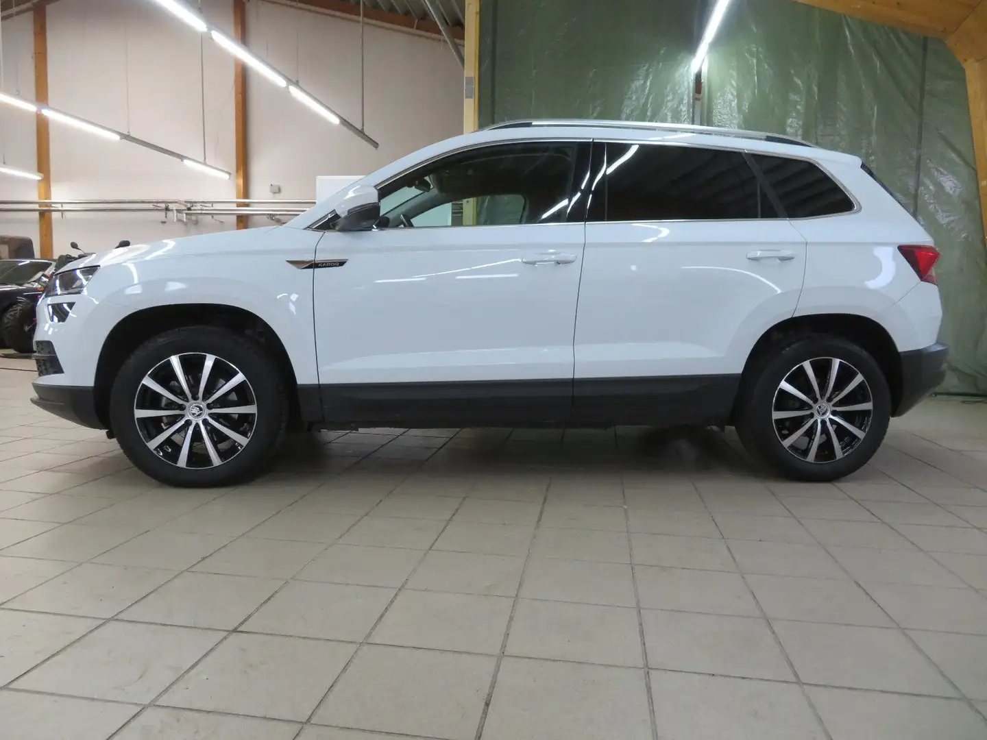 Skoda Karoq Ambition 1,5 TSI*NAVI*LED*PDC*AHK* Weiß - 2