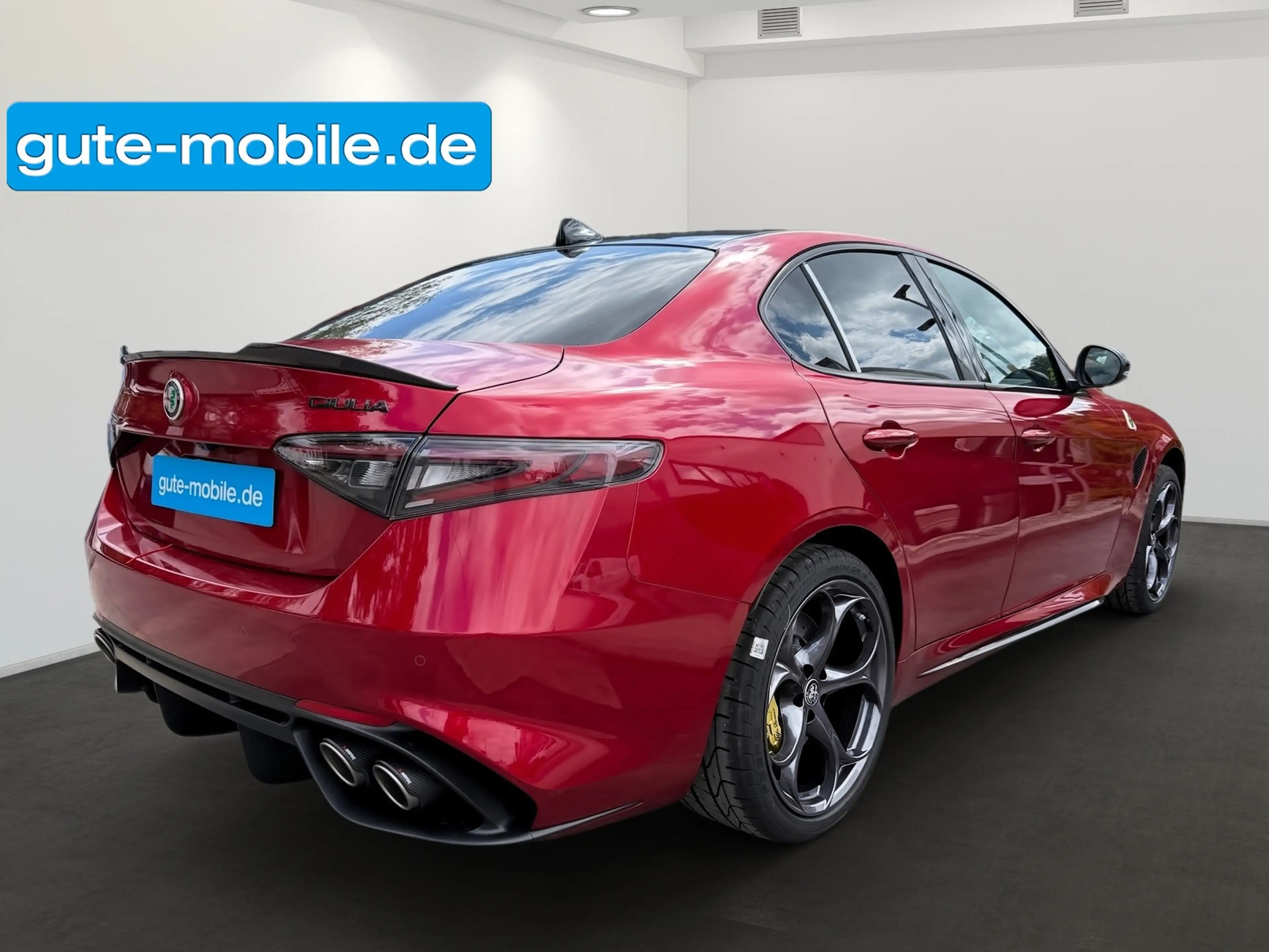 Alfa Romeo Giulia Quadrifoglio ORO I AKRA | CARBON DACH — photo 10