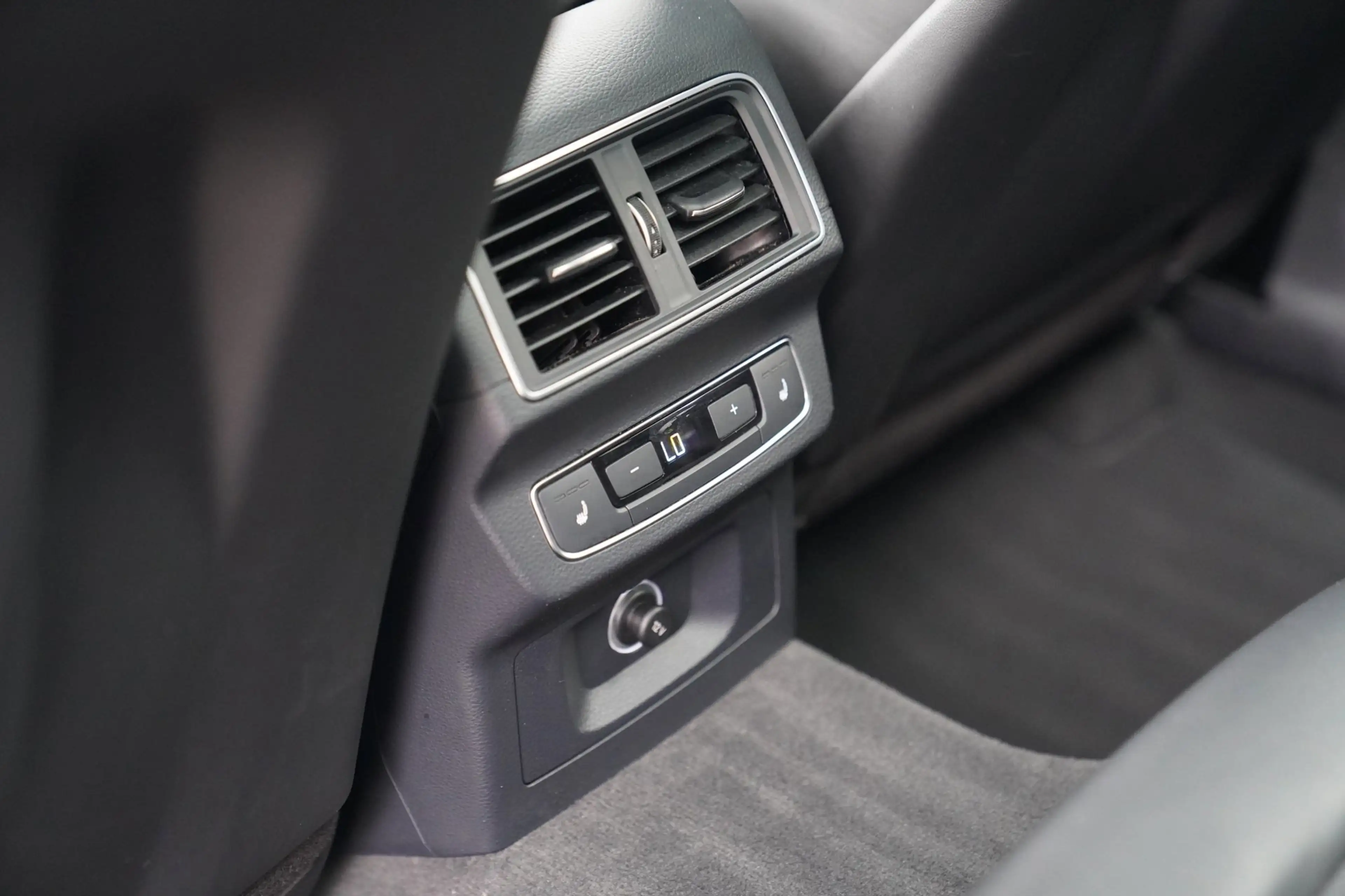 Audi SQ5 3.0 TFSI SQ5 quattro Pro Line Plus | Panorama | Tr — photo 39