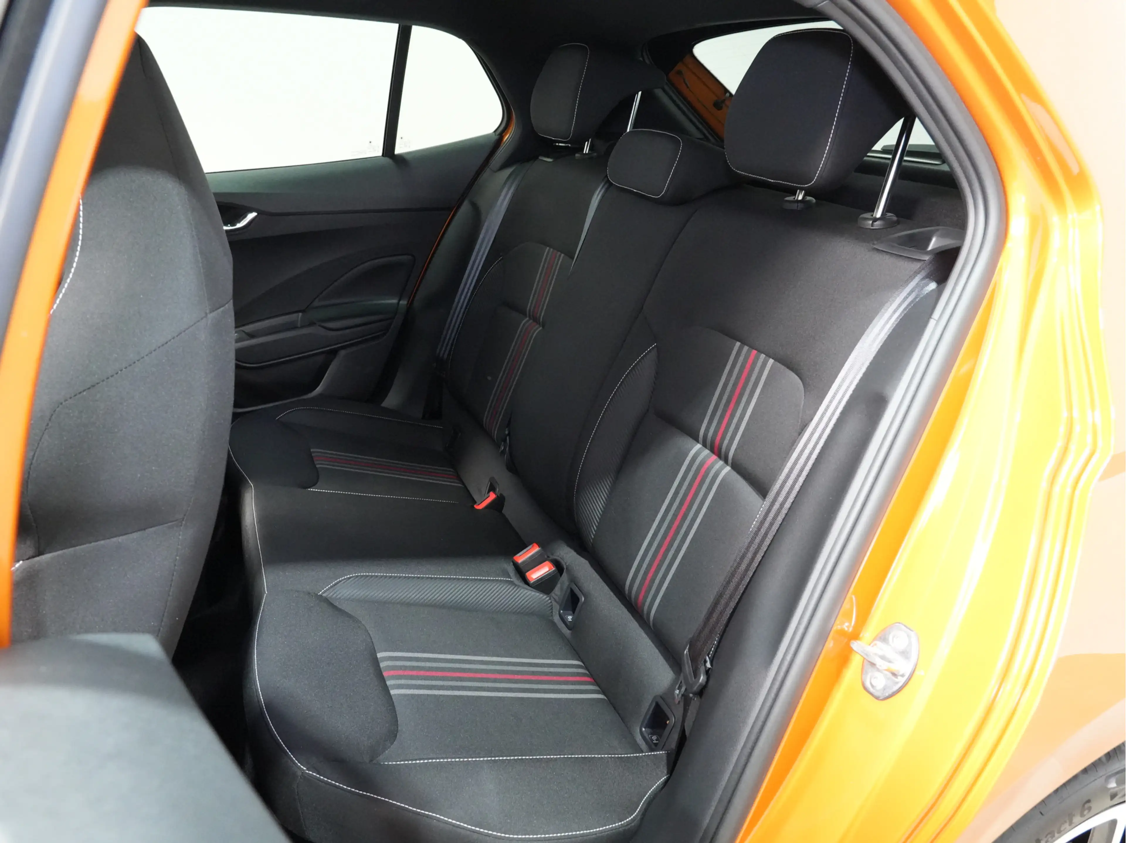 Skoda Fabia 1.0 95pk TSI Monte Carlo Navigatie via App Cruise — photo 11