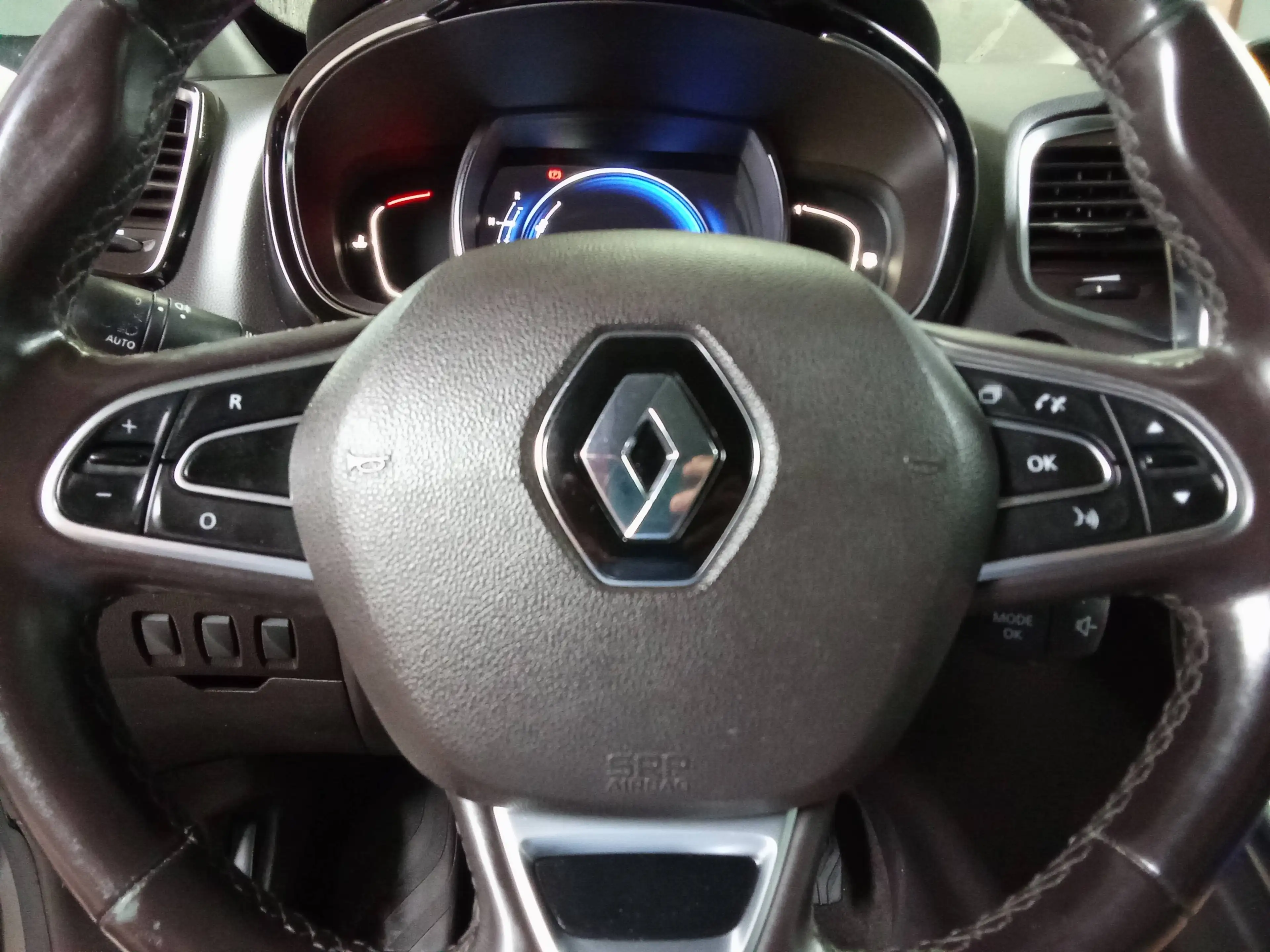 Renault Espace Intens — photo 9