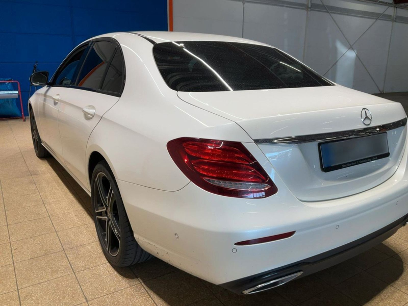 Mercedes-Benz E 300 d Limousine AHK*LED*RFK*NIGHT*AMBIENTE — photo 3